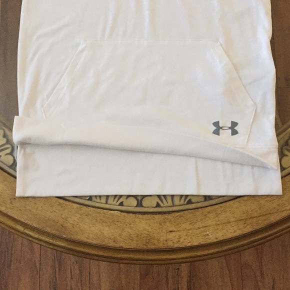 UNDER ARMOUR SPORTSTYLE (YM) BOYS SHORT SLEEVE H. - Picture 4 of 6